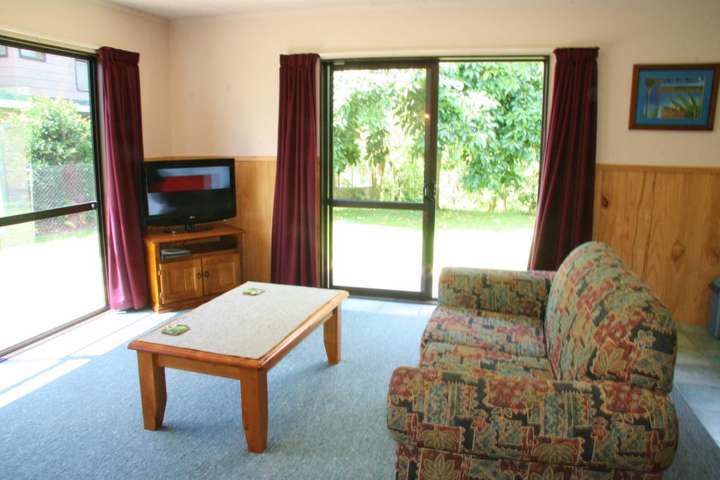 Whangarei Top 10 Holiday Park Habitación foto